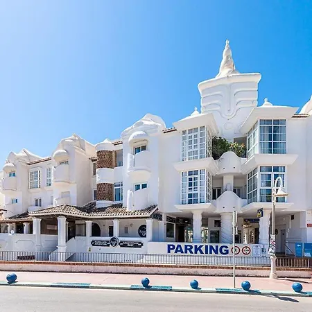 Puerto De Benalmadena Apartamento Vacacional Con Vistas Al Mar Y Yates Tres Habitaciones 2 Banos Exterior photo